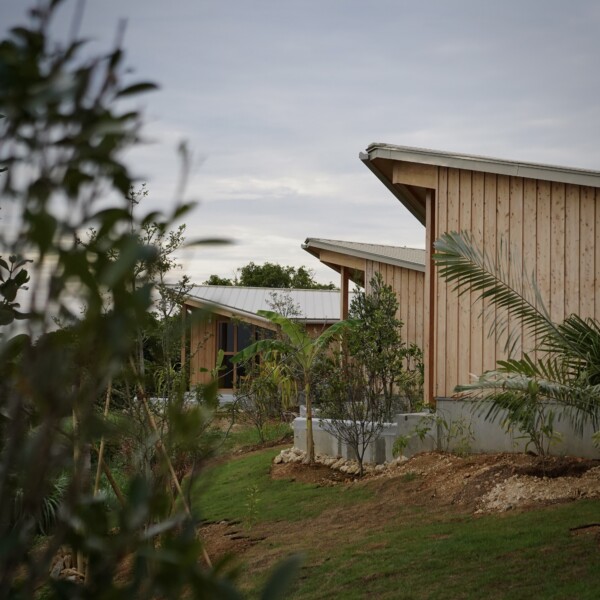 海を望む木造のお部屋
