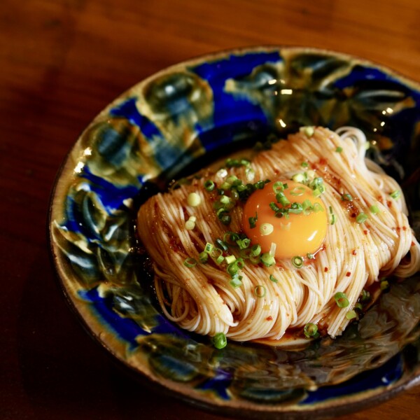 〆に人気の旨辛そうめん